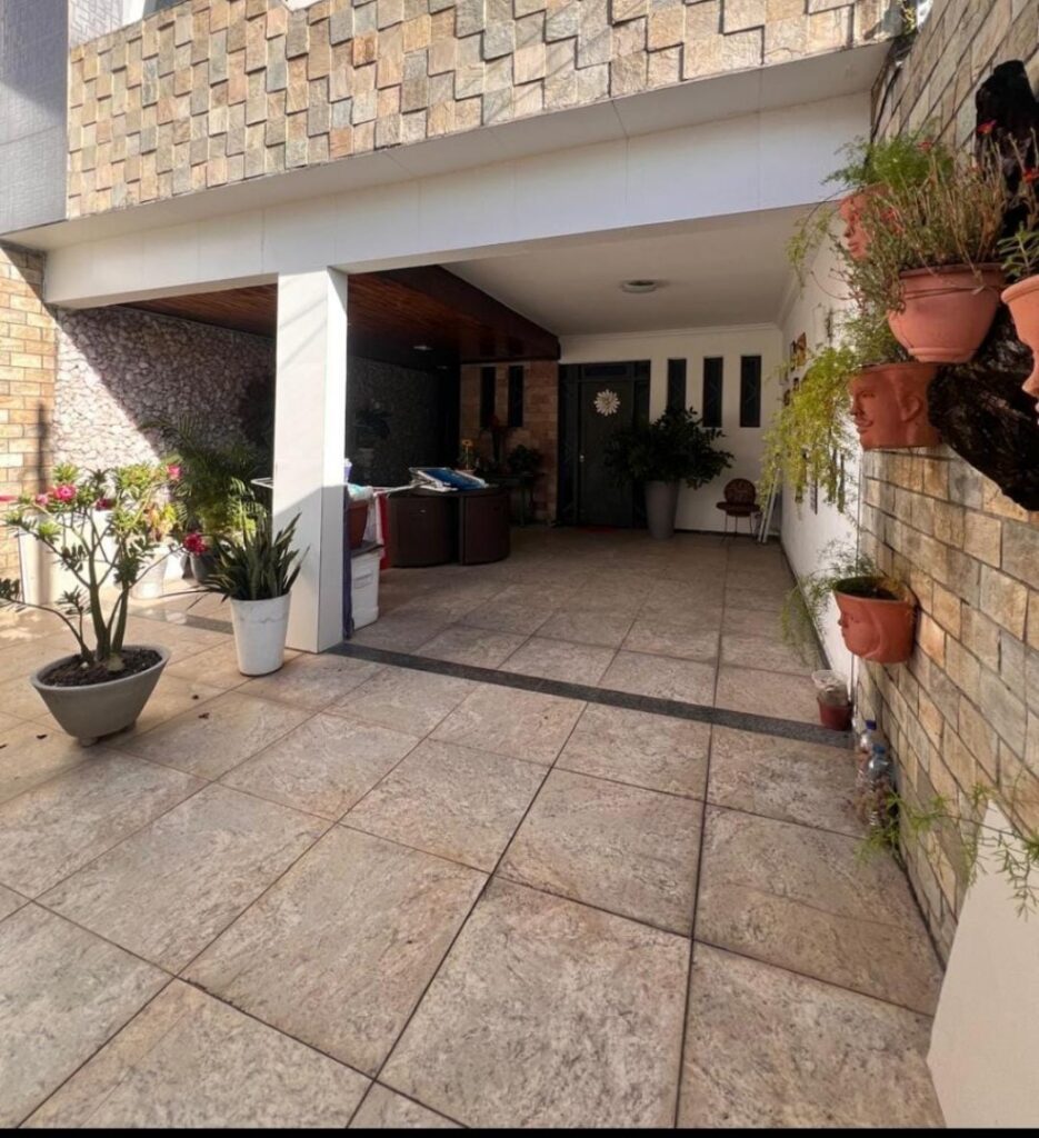 Excelente Casa no Bairro Suissa